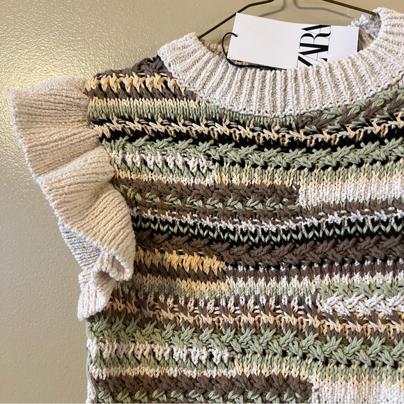 Zara Chunky Knit Ruffled Sleeve Sweater Vest size M Multicolor F1 - Picture 15 of 15